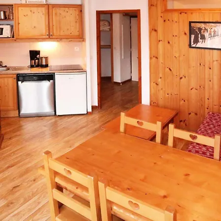 Apartment Les Eglantines - 2 Pieces 6 Personnes Place 1800 Mae-6734